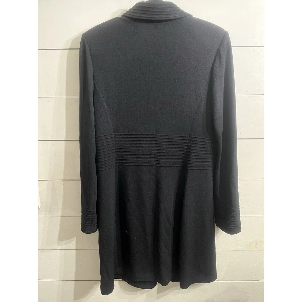 St. John Women's Coat Size 10 Black Sweater Knit Front Button Jacket‎